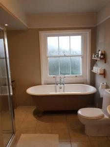 Cheltenham Townhouse - 34 bed