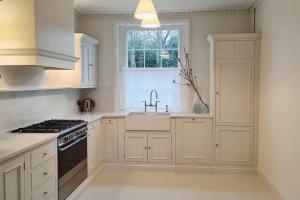 Cheltenham Townhouse - 34 bed