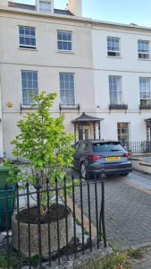 Cheltenham Townhouse - 34 bed