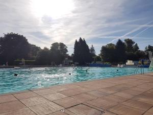 Cheltenham Townhouse - 34 bed