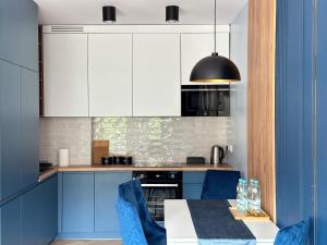 DMK Blue Apartment near Warsaw-Modlin Airport