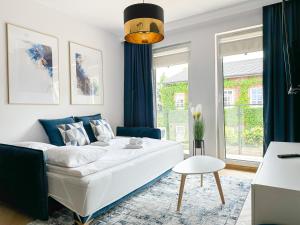 DMK Blue Apartment near Warsaw-Modlin Airport