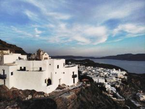 Castrum Traditional Sunset Suites
