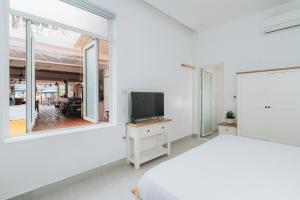 Le Rivage Villa Hoi An (Beach Front)