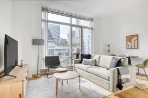Midtown 1BR w Gym WD across from Rock Center NYC-670