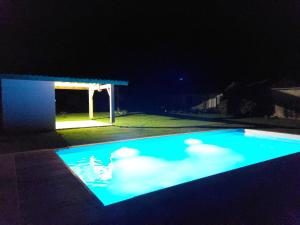 B&B / Chambres d'hotes Le Poutic piscine chauffee : photos des chambres