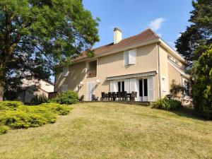Vaste et confortable maison à la campagne