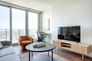 Long Beach 2BR w WD Gym Pool nr Ocean Blvd LAX-850