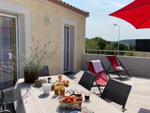 Maisons de vacances Val des Bruyeres - gite 15mn Pezenas avec terrasse et cour close - Parking privatif securise - Wifi gratuit : photos des chambres