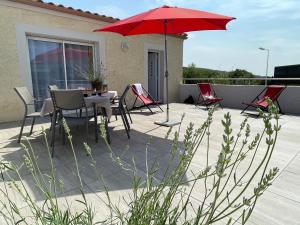 Maisons de vacances Val des Bruyeres - gite 15mn Pezenas avec terrasse et cour close - Parking privatif securise - Wifi gratuit : photos des chambres