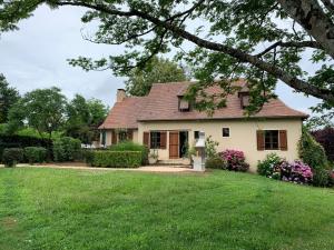 Maisons de vacances Lovely 8 Persons House in Alles-sur-Dordogne : photos des chambres