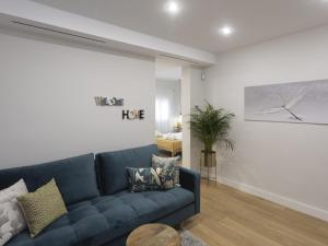 Beautiful Blue Triana Apartment