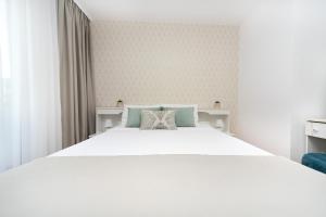 One-Bedroom Apartment with Terrace room in Apartments Adeona
