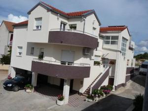 Apartment in Brodarica with sea view, balcony, air conditioning, WiFi 5183-2