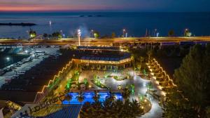 Green Palace Suite Hotel