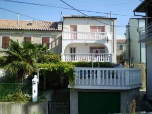 Apartment in Novi Vinodolski with air conditioning, WiFi, washing machine 3541-4 