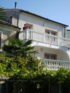 Apartment in Novi Vinodolski with air conditioning, WiFi, washing machine 3541-4 