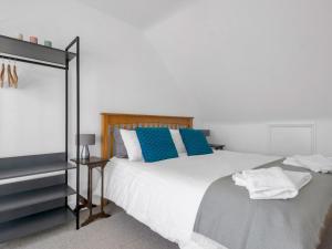 Large Terraced Home In the City - Pass the Keys