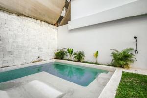 2BR Coworking Freestanding Bathtub Private Pool
