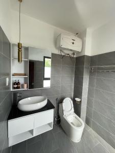 Phòng Gia Đình Có Ban Công (Family Room with Balcony)