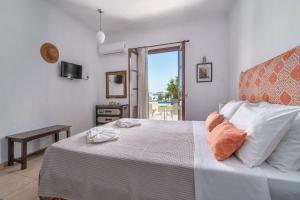 Studio with Garden View room in Margi House