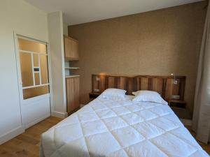 Appartements Appartement Mainxe-Gondeville, 5 pieces, 8 personnes - FR-1-653-235 : photos des chambres