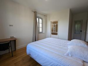 Appartements Appartement Mainxe-Gondeville, 5 pieces, 8 personnes - FR-1-653-235 : photos des chambres