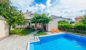 Holiday Home Kiwi with private pool - Kosor