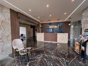 波城北里瑞拉思餐厅酒店 - 莱斯卡尔