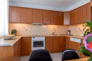Ten Suns Residence (Maisonette)