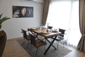 Sea View, Your Home in the Center of Alsancak