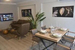 Sea View, Your Home in the Center of Alsancak - Temnos