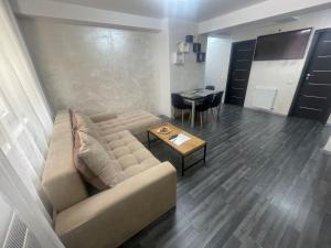 ARKADIA 2 BR APARTMENTs