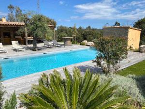 Maisons de vacances VILLA privee 3 etoiles avec piscine, jardin et terrain de petanque : photos des chambres