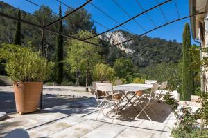 Villas Superbe Mas Authentique du Luberon Courroussouvo : photos des chambres