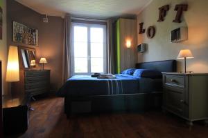 Appartements Tout equipe, 15mn Paris Gare du Nord, Train en Face, Parking Rue Gratuit, Station-Service, Borne Electrique, Stade de France, Casino d'Enghien, Hippodrome, CDFAS, Universite, 1er etage : photos des chambres