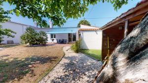 Maisons de vacances Villa Eden avec Magnifique Jardin : photos des chambres