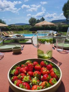 Villas Tres belle villa avec piscine Casa FAMILIA Ardeche - Casa SISTA : photos des chambres