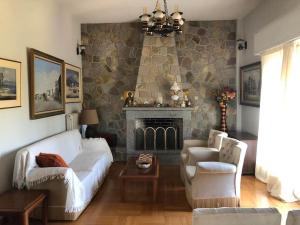 3 bedroom apartment, balcony, great view, full AC