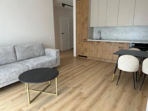 Apartment next to Sakura park and near ferry