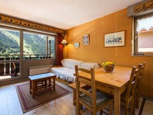 Appartement La Clusaz, 3 pièces, 6 personnes - FR-1-437-1