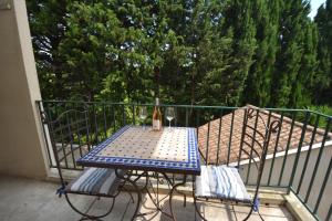 Appartements Appartement Tarascon : photos des chambres