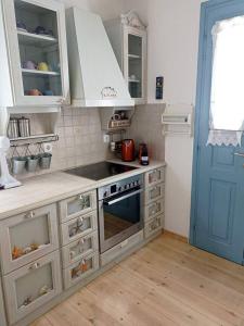 Blue & White Cycladic house - 100m from the beach