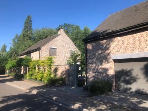 landelijke villa met zwembad en gezellige openhaard