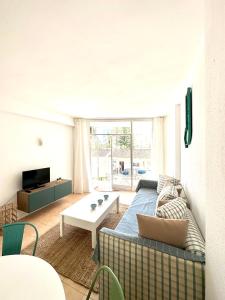 2 min andando a la playa !!!! piscina!