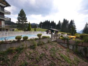 Appartement cosy aux pieds des pistes avec piscine et tennis, proche du centre des Gets - FR-1-623-193