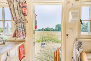 Littlestock Shepherds Hut