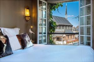 Suite with Church View room in Les Maisons De Léa - Hotel Restaurant & Spa**** de charme
