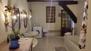 Cornemuse Cottage Une maison entière de 100 m2 avec cuisine, séjour et jardin au centre dIssigeac