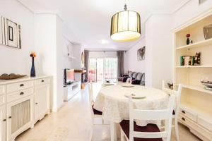 Apartamento en Marbella Guadalmina primera linea de campo de golf Los Cartujanos
